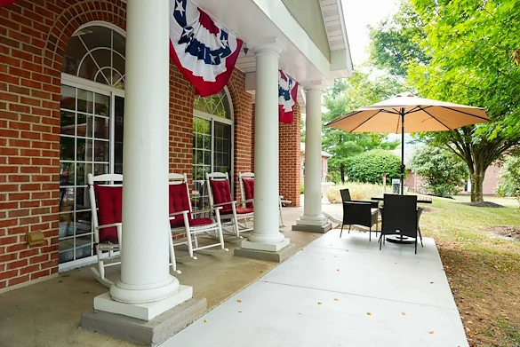 Celebration Villa Of Reedsville Front Outdoor Seating Area
