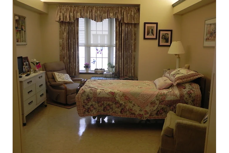 Image of Garvey Manor (6)