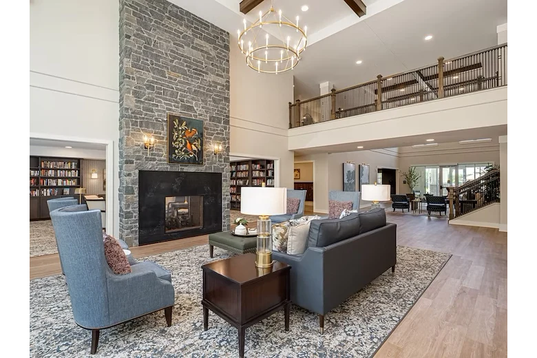 Image of Applewood Pointe of Apple Valley (3)