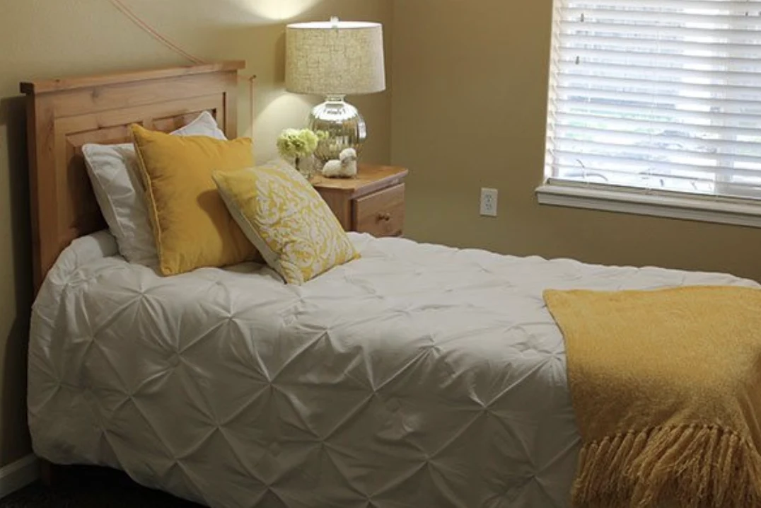 Image of Pacific Living Centers of Roseburg at Ramp (3)