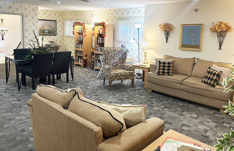Image of HeatherWood Assisted Living and Memory Care (5)