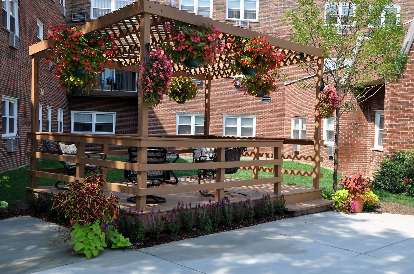 Image of Moraine Court (2)