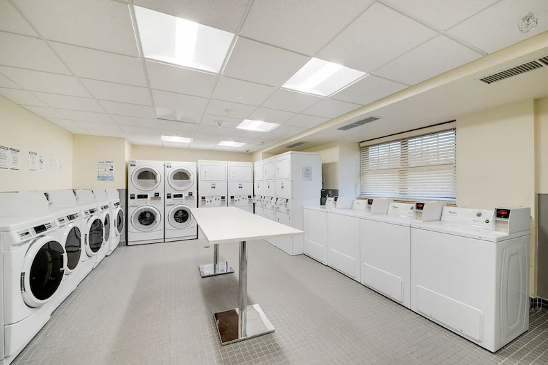 Image of Lincoln Towers (4)