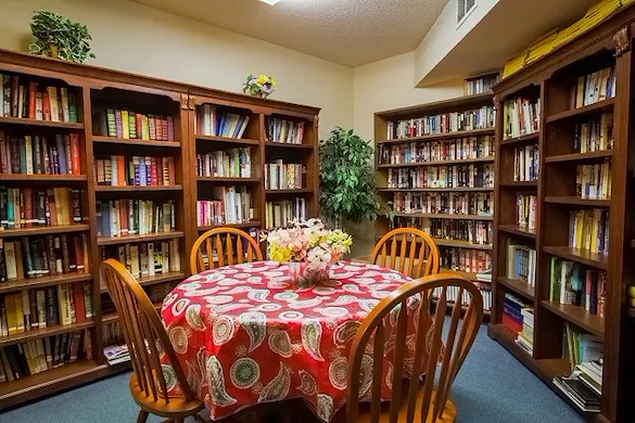 Image of Forbes Manor (4)