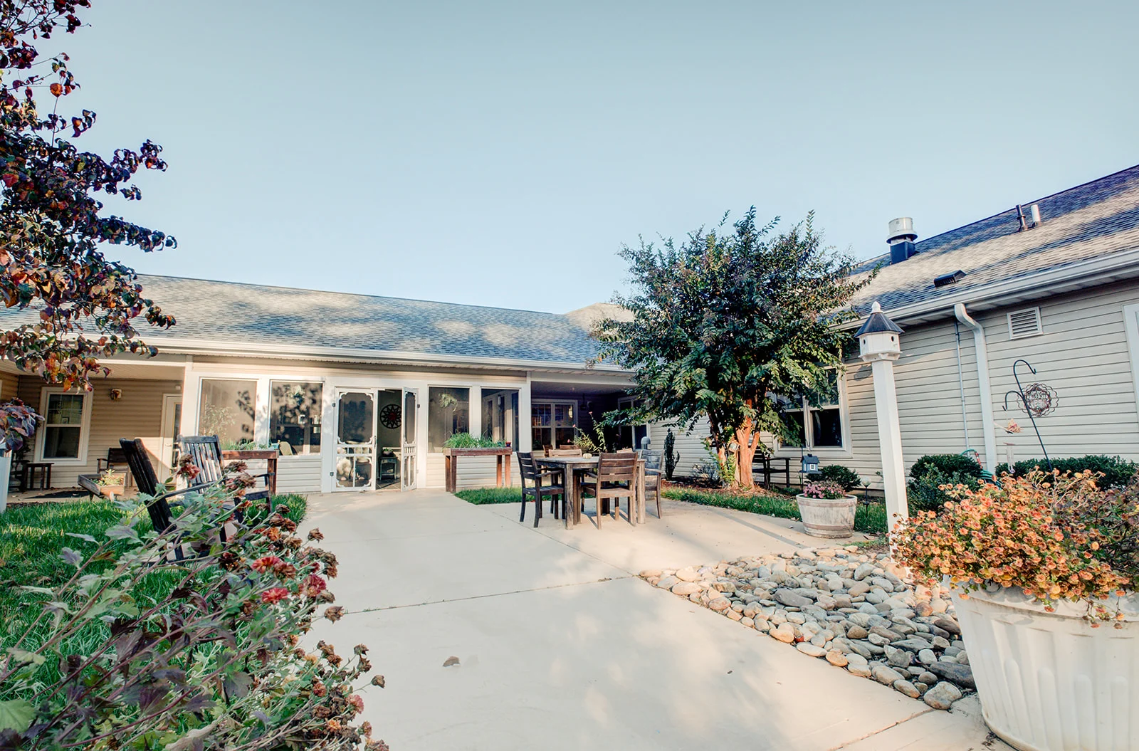 Image of Falls River Court Memory Care (3)