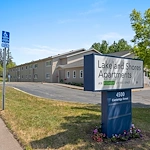 Image of Lakeland Shores Apartments (1)