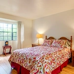 The Oaks of Pasadena independent living apartment bedroom