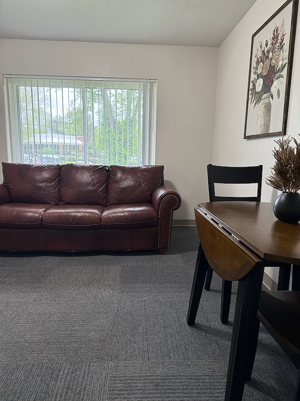 Wesley Manor Assisted Living Community offering assisted living and continuing care retirement community (CCRC) services in Louisville, KY, apartment living and dining space