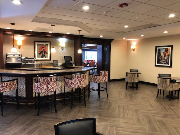 Image of Lincolnwood Place (6)