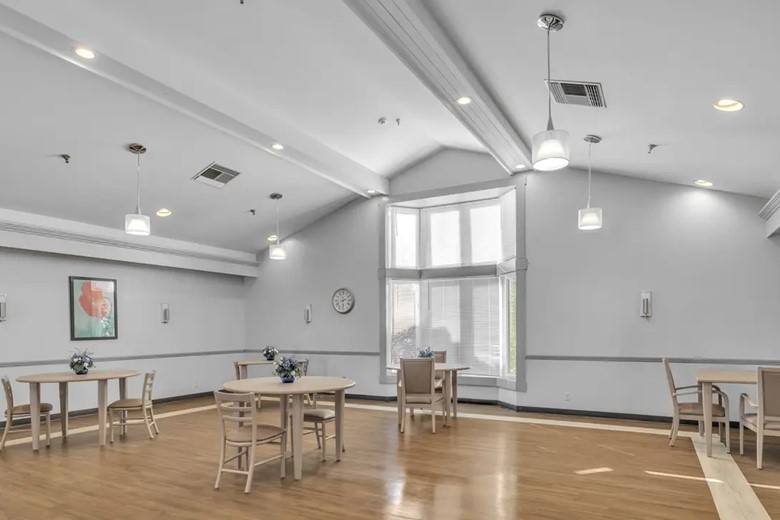 Image of Moweaqua Rehabilitation & Health Care Center (9)