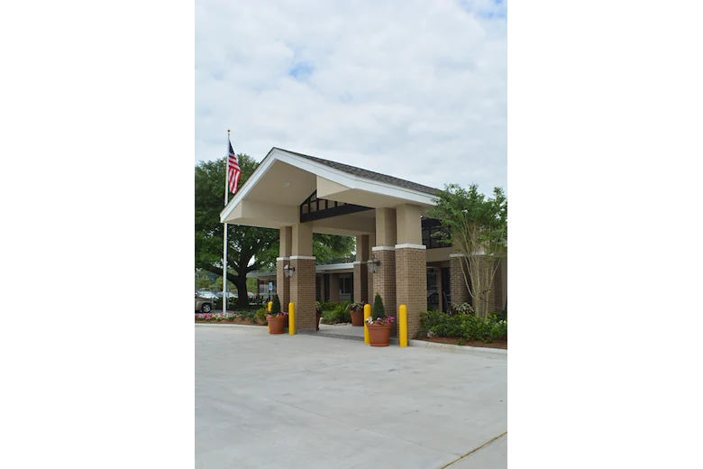 Image of Zachary Manor Nursing And Rehabilitation Center (1)