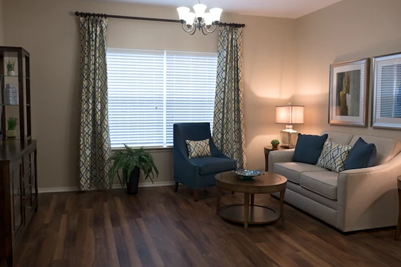 Brookdale Franklin Independent Living in Franklin, TN, apartment living room