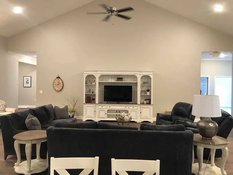 Image of BeeHive Homes of Petal (3)