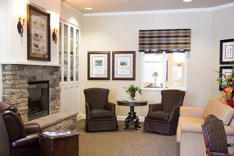 Image of The Peaks at South Jordan Memory Care (4)