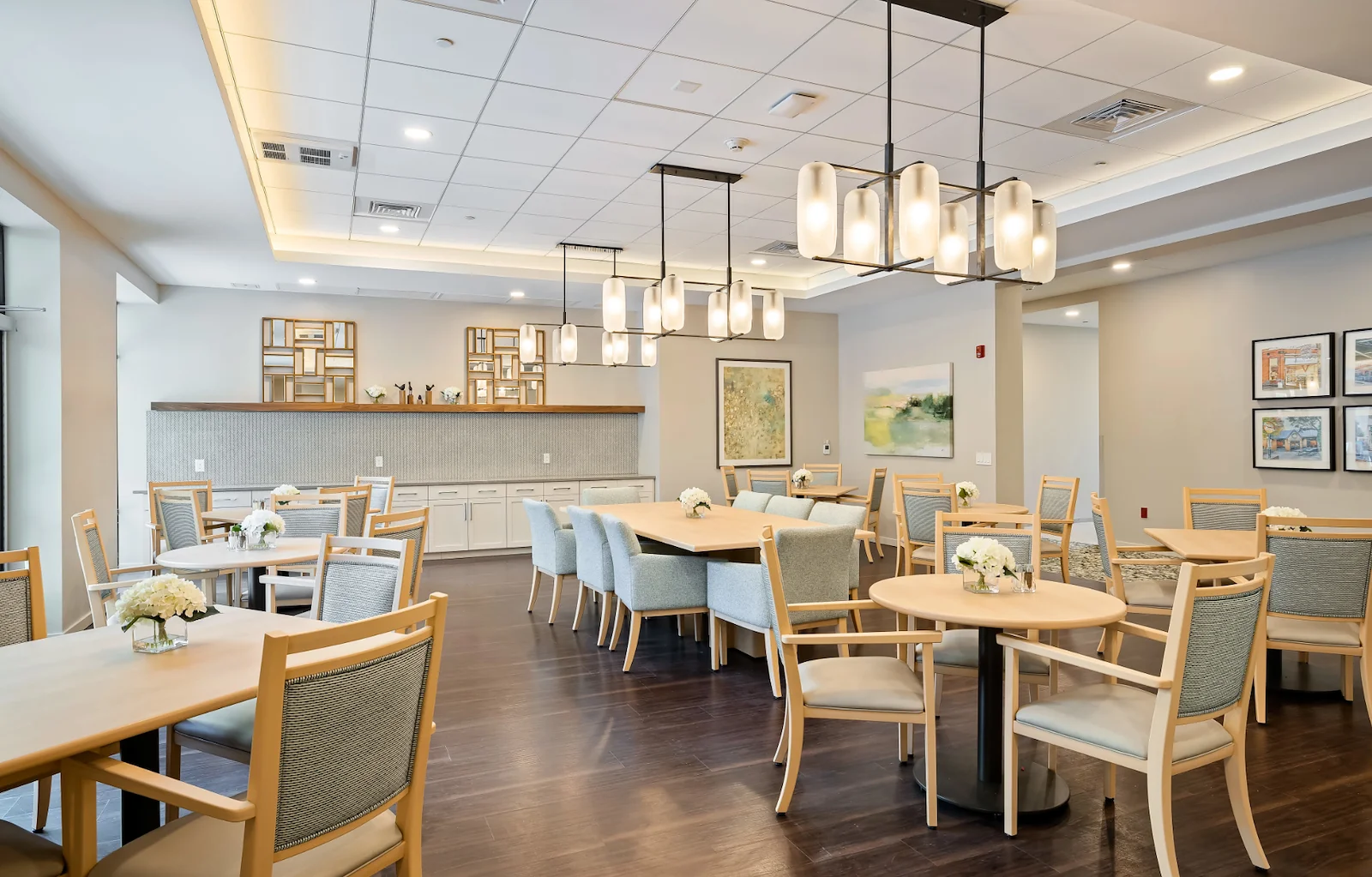 The Barclay at Charlottesville dining room