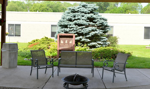 Image of Laurels Of Galesburg (10)