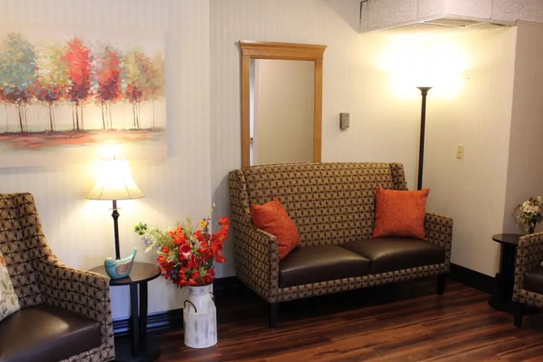 Image of Waters Of Columbia City Skilled Nursing Facility (4)