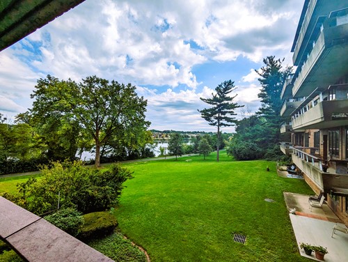 Image of Plum Landing Retirement Community (2)