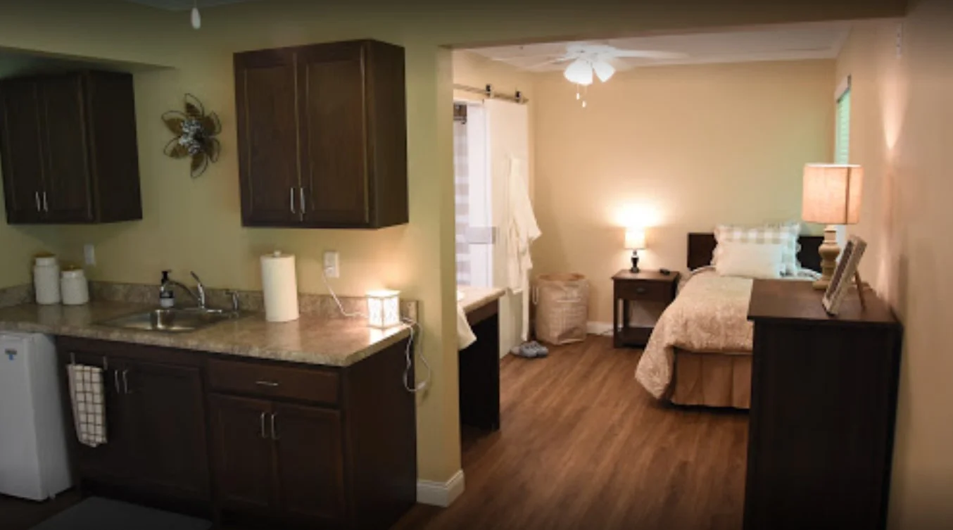 Image of Corridor Crossing Place (7)