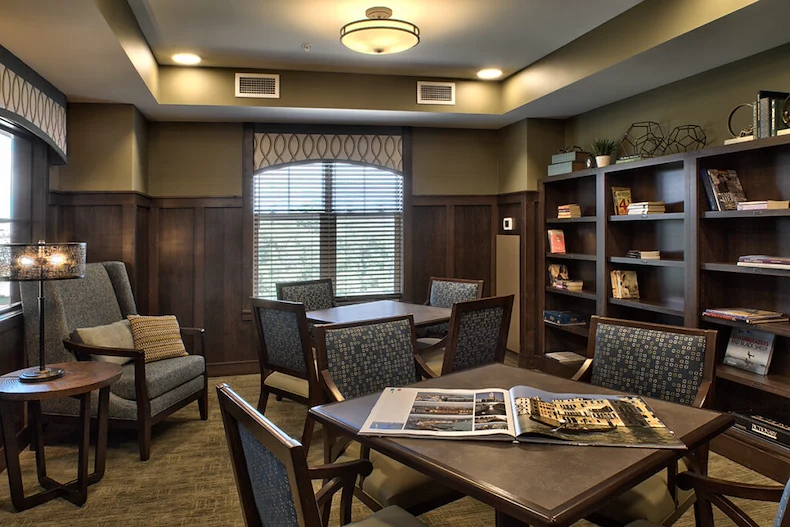 Image of Fairway Knoll (7)