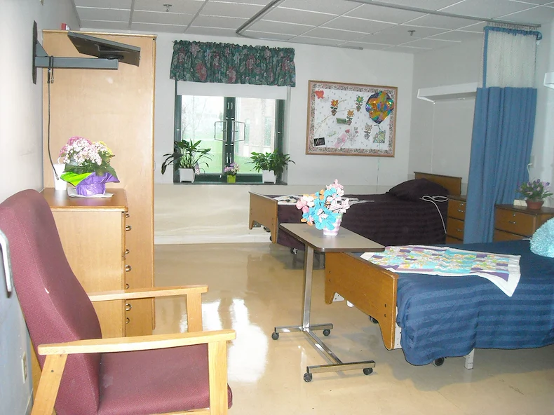 Image of Neshaminy Manor Home (5)