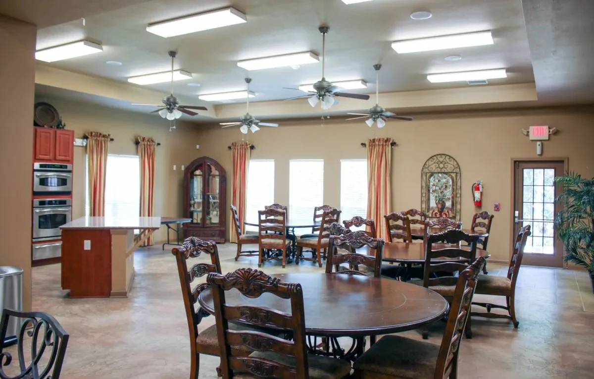 Image of Cobblestone Manor (6)