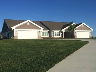 Image of Creekside Villas & Townhomes (1)