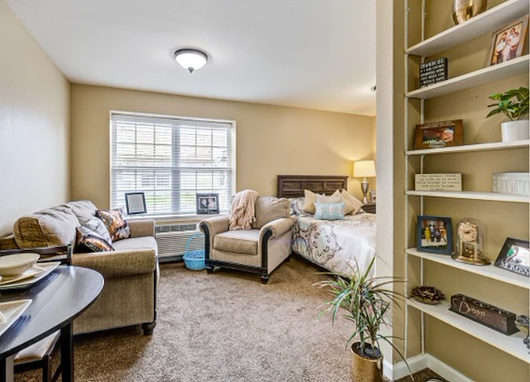 Bennett Place in New Albany, IN, room