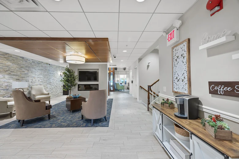 Image of Laurel Pointe (2)