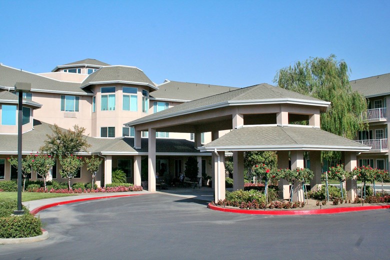 Image of Solstice Senior Living at Bakersfield (1)
