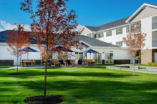 Image of Summit at Saratoga (2)