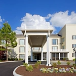 Image of Commonwealth Senior Living at Leigh Hall (1)