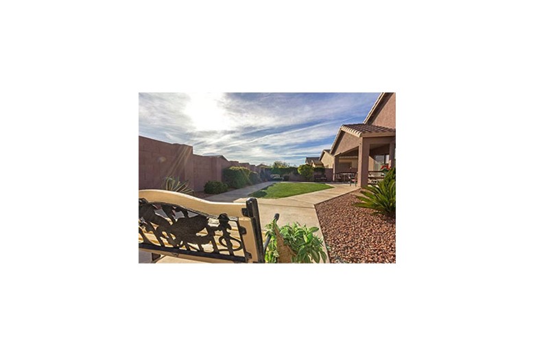 Image of A Paradise for Parents 135th Ln. (4)