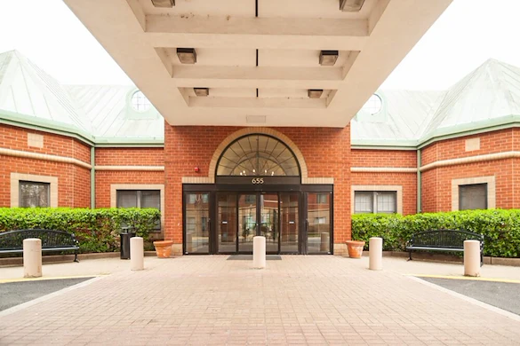 Image of The Pointe at Teaneck (2)