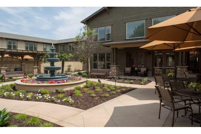 Image of Oakmont of Whittier (2)