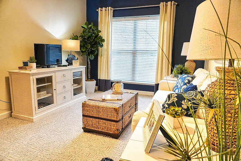 Image of Sodalis Stuart (7)