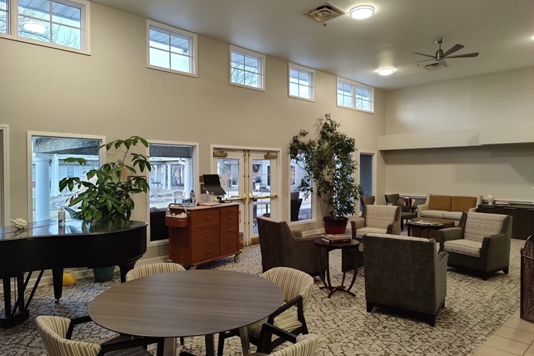 Image of Colonial Oaks at Leawood (3)