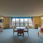 Image of Senior Suites of Ravenswood Manor (2)