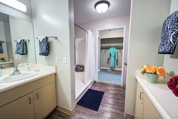 Image of Creston Village (8)