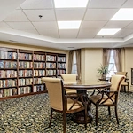 Image of Oakmont Manor (7)