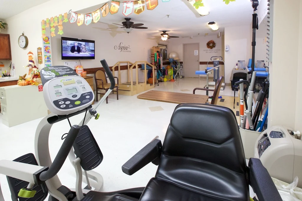 Image of Meadowbrook Healthcare & Rehabilitation Center (6)