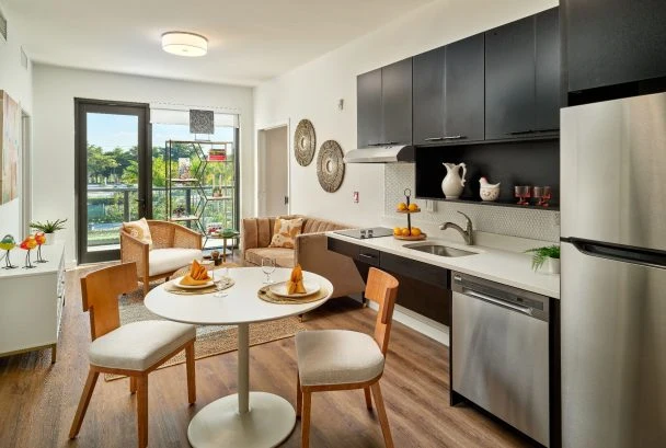 Image of The Oasis at Coral Reef (7)