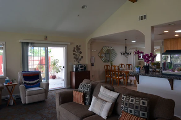 Image of Seasons at Laguna 2 (3)