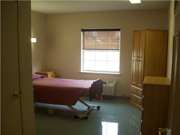 Image of South Hampton Place Rehabilitation & Health Care Center (3)