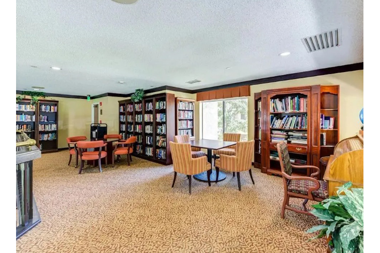 Image of Vista Corona Senior Living (3)