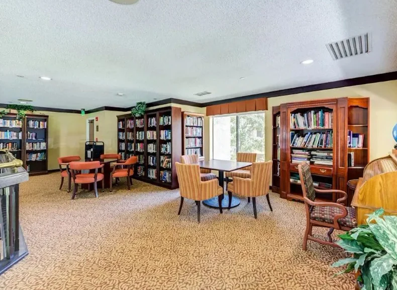 Image of Vista Corona Senior Living (3)