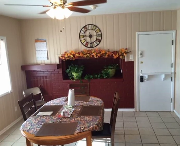 Image of Ivy House (2)