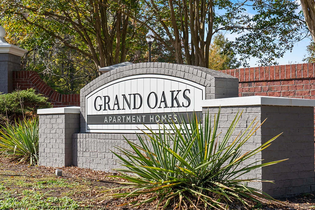Image of Grand Oaks Apartment Homes (2)
