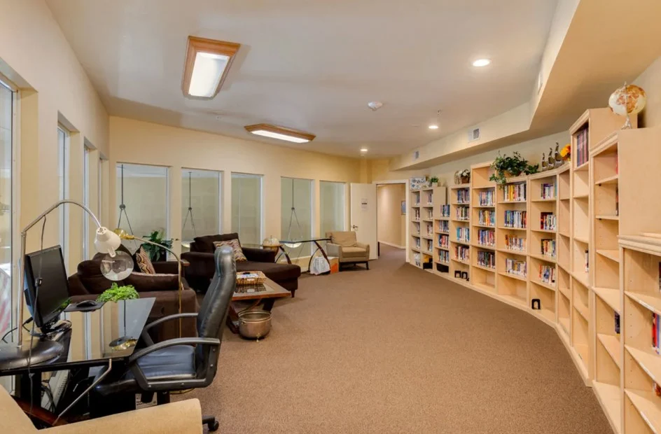 Image of Discovery Point Retirement Community (5)