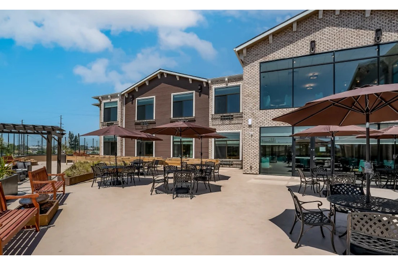 Image of Beach Terrace (8)